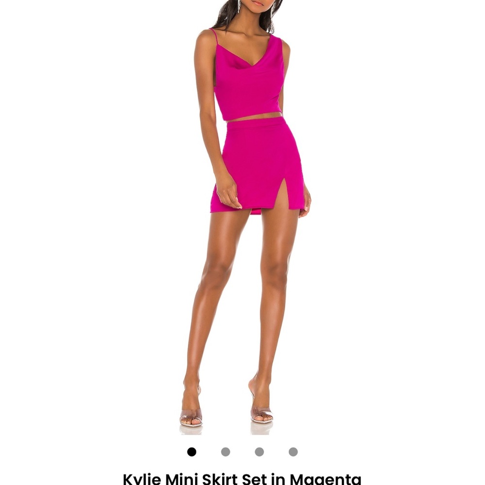 Superdown Kylie Mini Skirt Set

Listed online at $80. Only worn once.